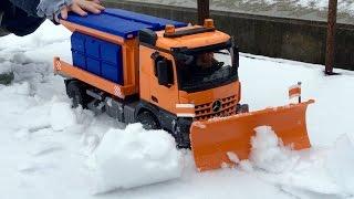 BRUDER TRUCK Spielzeug Mercedes Arocs WINTER SERVICE  Bruder Toy Kid PLAY