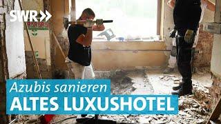 Mission "Sau raus lassen": 16 Stuckateur-Azubis sanieren das verfallene Luxushotel Waldlust