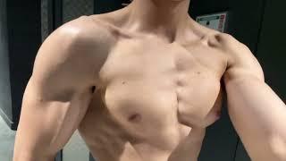 My physique 超级肌肉发达