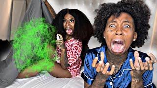 SPRAYING FART SPRAY  UNDER THE COVERS PRANK On GIRLFRIEND !! * SHE GOT MAD *