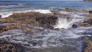 Thor's Well in action at high tide