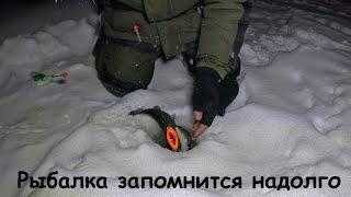 БОМБИЧЕСКАЯ РЫБАЛКА В ПОЛЯРНУЮ НОЧЬ / AWESOME FISHING IN THE POLAR NIGHT