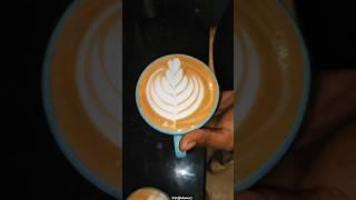 Latte art - Tulip art / #coffee #latteeart #tuliplatteart #love