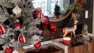 CHRISTMAS DECORATE WITH ME ENTRYWAY// DECORATING IDEAS // STYLED BY MISS LINDA