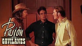 Pasion de Gavilanes - Oscar y Franco tratan de convencer a Juan para que cambie de coche