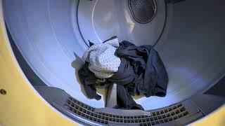 How to Sanitize Clothes Inside of a Dryer