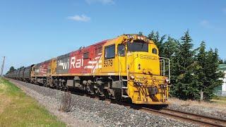 DXC 5379 & DXC 5419 on Train 843S at Dawsons Road Templeton