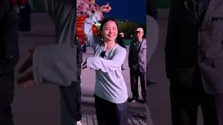 #抖音创作者大会 自信大方的祖米热提古丽新疆舞散跳，灵动的眼神优美的舞姿#现场实拍 #抖音看世界 #百姓大舞台想跳你就来 DOU+上热门 抖加上热门dou+热点宝