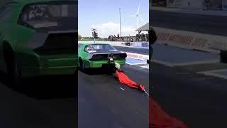 He still won with the chute pulled  #dragracing