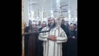 #KEDİ İmamın Omzuna ÇIKTI :)) A Cat Joins A Ramadan Prayer As Muslims Celebrate The Holy Month