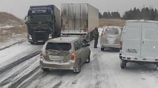 Засада на трассе Иркутск-Чита.Зима вернулась, буксуем,шлифуем.VOLVO FH 540 POV.