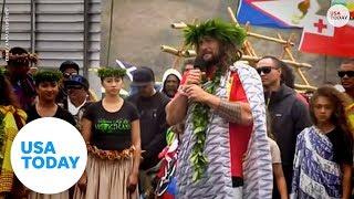 Jason Momoa and 'The Rock' visit Hawaii protestors | USA TODAY