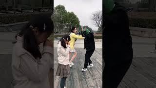 Real Ultraman short story 2023 #shorts 0313 小黄鸭收拾了鱼头怪