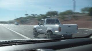 88' Toyota Pickup with 5.0 V8 Mustang engine swap Freeway Pulls