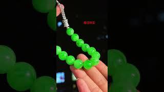 #翡翠定制 #翡翠代購 #翡翠直播 鑫钰珠宝严选品质，专业把关，让您收到的每一件翡翠都是物超所值，不会让您踩坑。买翡翠到鑫钰珠宝直播间，别忘了北京时间10:00收看哦