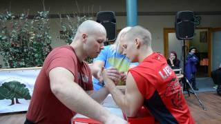 LK 1. posms 2013 -Raitis Krūmiņš VS Raimonds Liepiņš - LEFT HAND arm wrestling