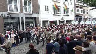 Arnhem gespeeld door Maastrichtse Verkennersband tijdens Reuzenstoet Maastricht 2024