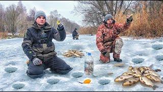 КАРАСЬ на ХЛЕБ  РАННЕЙ ВЕСНОЙ!!! ЛОВЛЯ КАРАСЯ с ПОПЛАВКОМ по ТАЛОЙ ВОДЕ