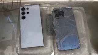 Galaxy S24 Ultra vs iPhone 15 Pro Max FREEZER TEST! 