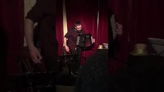 Alexander Xidi Christof - Loop (accordion loop station live)