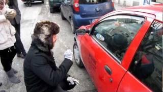 Mobilée signing the rox car!