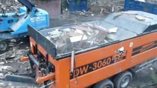 Shredder Shredding Wood for Recycling