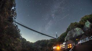 竜神大吊橋と秋の星空 4K ～茨城 常陸太田 竜神峡 2022年11月～ Japan Time Lapse 4K