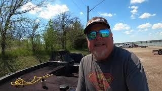 I BOUGHT A 32 YR OLD BASS BOAT!! WHAT COULD POSSIBLY GO WRONG??