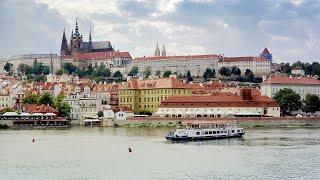 Vistas de PRAGA desde el río. Paseo en BARCO, alternativa inolvidable para conocer esta ciudad 