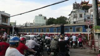 Train SE7 Hanoi - Saigon in Ho Chi Minh City (2017)