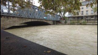 Very high water levels in the Isar River, München