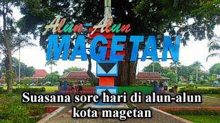 Suasana sore hari di alun-alun kota magetan