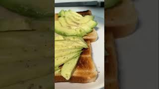 AVOCADO TOAST WITH FRIED EGGS || Yolk Drip || ShirEats’ Cooking #Shorts