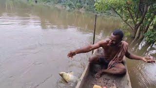 Ngeri..!! Pace Papua Mancing Kakap Tepat Di Sarangnya Buaya