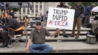 'Trump Duped America'  Protester at Trump's  DC Arraignment  8/3/23