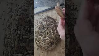 Домашний хлеб из цельнозерновой и ржаной муки / Homemade Whole Wheat & Rye Bread