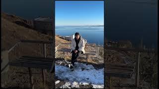 همه فکر میکنند سفر ارزان یعنی سفر گدایی یا خسیسانه سفر کردن اما سفر ارزان و اقتصادی یه هنر هست که از