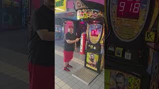 HZGamingVR Sets New Punch Machine Record | Peru Mall | HardHitterz