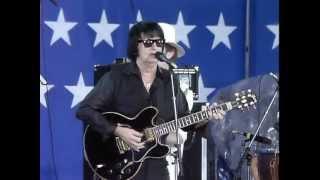 Roy Orbison - Oh, Pretty Woman (Live at Farm Aid 1985)