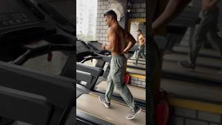 Treadmill and six packs. Solid combination #treadmill #sixpackabs #cardioworkout