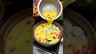 特色砂锅菜，麻辣鲜香，油泼、川香、焖焗等八种口味。这样的砂锅菜下饭根本吃不够，你那里有吗？ #砂锅菜 #特色快餐 #特色小吃