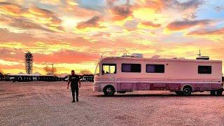 Aussie drives 4 days across USA in 90's motorhome