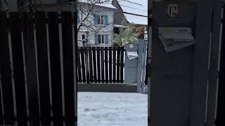 Ajutor între vecini. #viral #viralvideo #germany #funny #romania #educational #snowfall