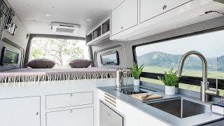 FULL VAN TOUR - Mercedes Sprinter 4x4 - Smart Design