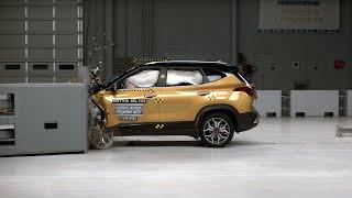 2021 Kia Seltos driver-side small overlap IIHS crash test