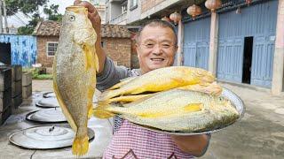 580買6條黃花魚，阿胖山做酸菜黃魚，鮮嫩無比入口即化