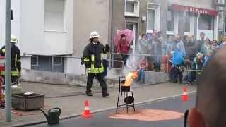 Feuerwehr Erkrath Fettbrand-Vorführung 29.05.2014