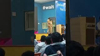 Brajesh Maheshwari (BM) sir great and funny entry in samyak allen #allen #masti #enjoy #kota