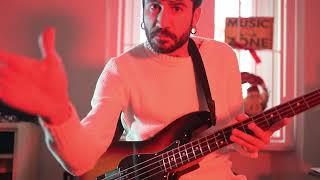 Primus - "To defy the laws of tradition" - Bass Lesson/Cover