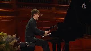 Rachmaninoff – Étude-tableau in F-sharp minor, Op. 39 No. 3 (Valentin Malinin)